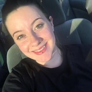 Meet your Posher, Nikole